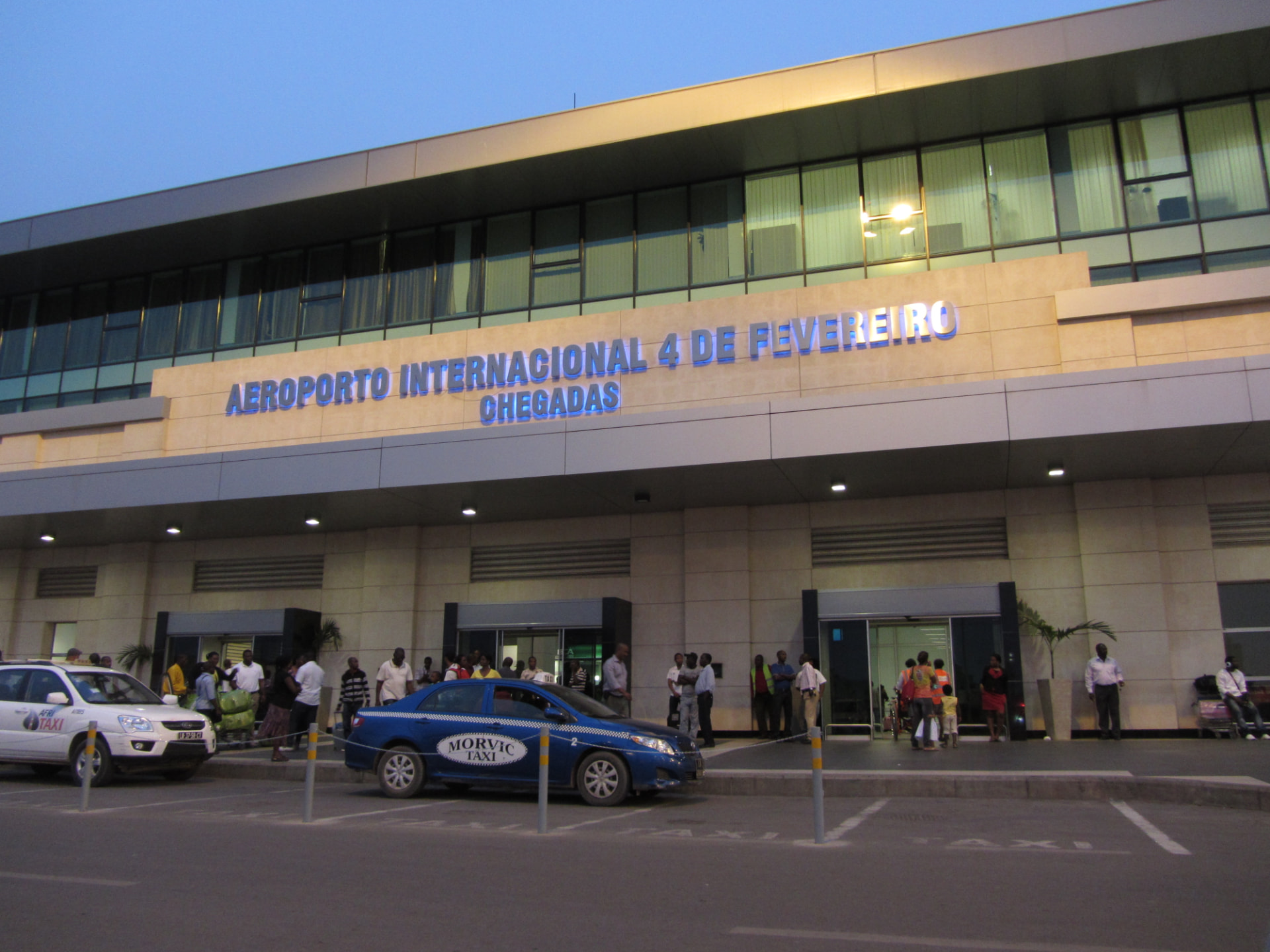 Ponto de embarque Aeroporto 4 de Fevereiro